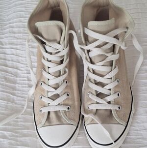 Tan High-Top Wedge Chuck Taylor All STARS Size 8
